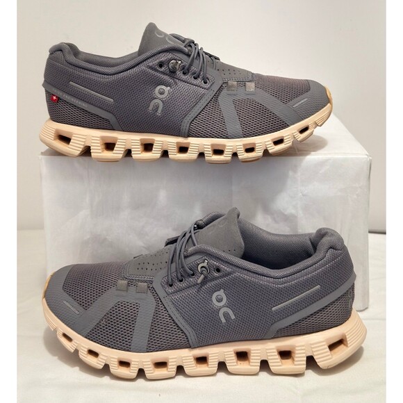 On Cloud Women’s Size 7 - Picture 1 of 8